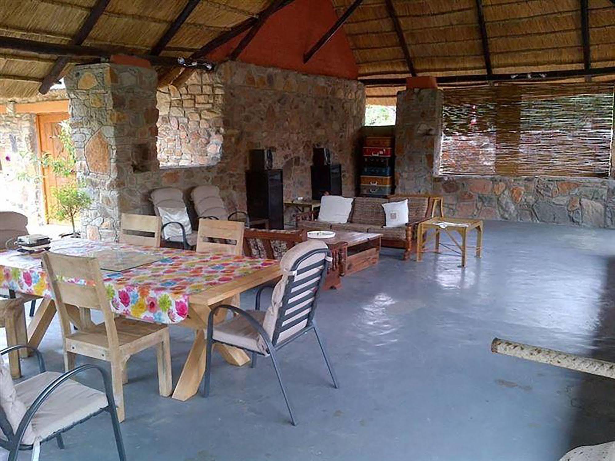 A New Earth Guest Lodge Francistown Eksteriør billede