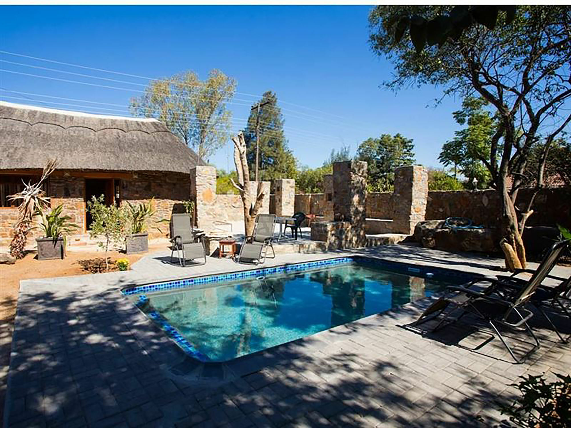 A New Earth Guest Lodge Francistown Eksteriør billede