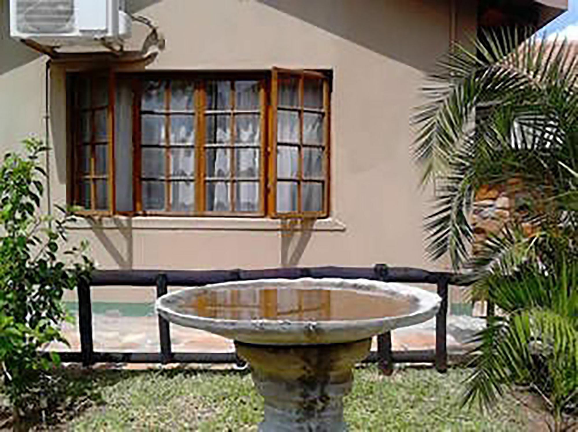 A New Earth Guest Lodge Francistown Eksteriør billede