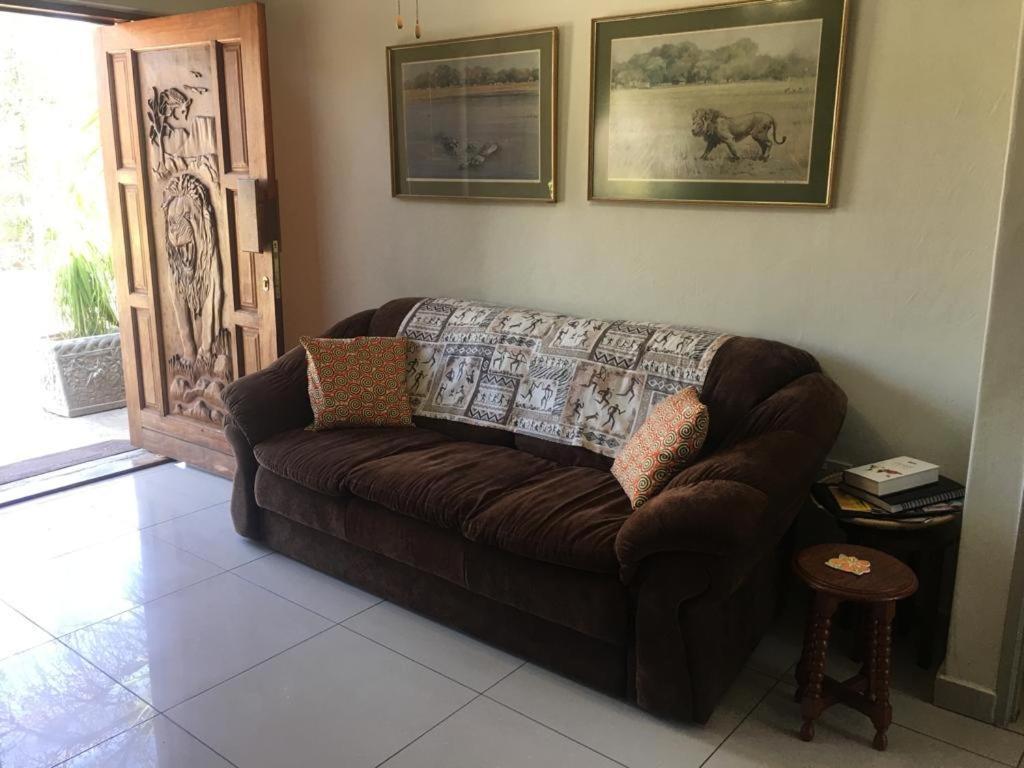 A New Earth Guest Lodge Francistown Eksteriør billede