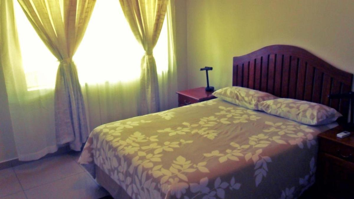 A New Earth Guest Lodge Francistown Eksteriør billede